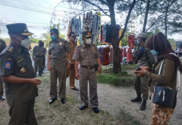 Satpol PP Kota Bengkulu Adakan Kebersihan dan Penertiban Kawasan Pantai