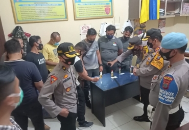 Atensi 100 Hari Kerja Kapolri Polres Batu Bara Laksanakan Tes Urine Ke Personil
