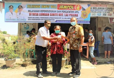 Desa Lumban Sihite Dapat Layanan Jempol Dari Dinas Dukcapil Dairi 