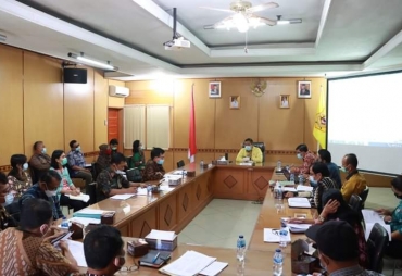 Perkuat Sinergi Bupati Dairi Pimpin Rapat Evaluasi Bersama Camat
