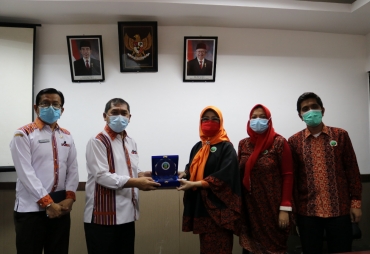 Rektor Universitas Harapan Medan Audensi Bersama Bupati Karo