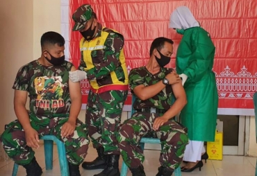 Cegah Covid-19 Personel Satgas Kodim 0111 Bireuen Disuntik Vaksin 