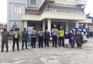 Polres Dairi Bersama TNI Laksanakan Monitoring Pengamanan Ibadah Gereja