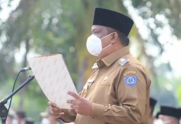 Pj Bupati Labuhanbatu Pimpin Apel Gabungan di Lapangan Kepegawaian