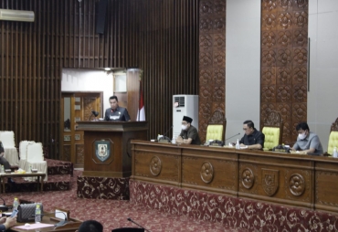 Dua Raperda Usulan Gubernur Masih Dibahas Pansus