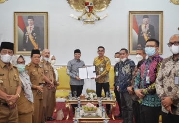 Lindungi Pekerja Gubernur Rohidin Imbau Tenaga Non ASN Didaftarkan BPJS Ketenagakerjaan