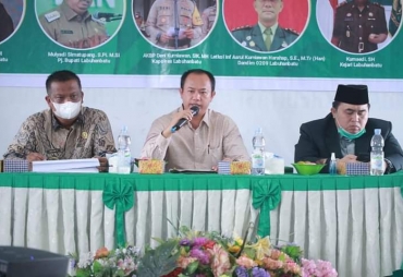 Pj Bupati Labuhanbatu Jadi Narasumber di Seminar dan Focus Group Discussion 