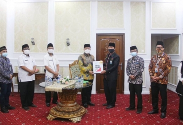Terima LHP BPKP Gubernur Rohidin Dorong Percepatan Evaluasi