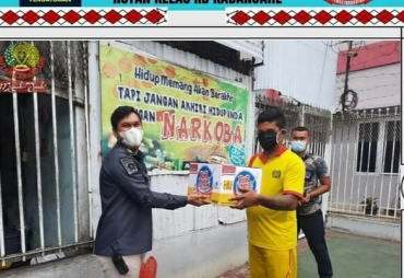 KPR Rutan Kabanjahe Berikan Hadiah kepada Warga Binaan