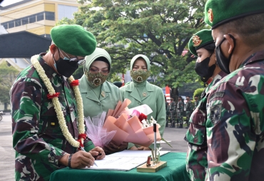 Pimpin Sertijab Kasdam Pangdam II/Swj : Landasi Tugas dan Tanggungjawab dengan Keikhlasan