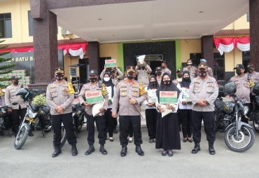 Kapolres Batu Bara Berikan Sembako Ke Personil Bhabinkamtibmas