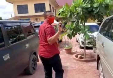 Diduga Usai diperiksa Polisi DS Oknum DPRD Batubara Terkesan Takut di Wawancarai Wartawan