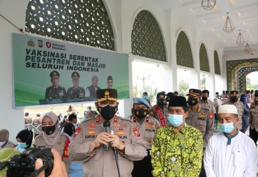 Vaksinasi di Masjid At-Taqwa Kapolda Ingatkan Tetap Disiplin Prokes