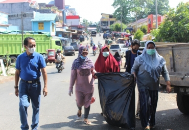 Dukung World Clean Up Day DLH Bengkulu Utara Lakukan Aksi Bersih Sampah 