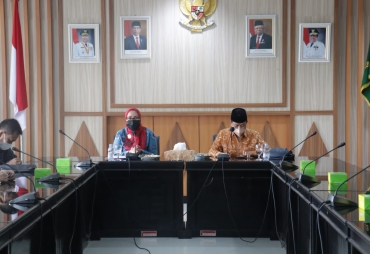Perawatan Monumen Ibu Agung Fatmawati Dilakukan Secara Keroyokan