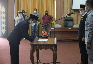 Asisten III Pimpin Pelantikan PAW Anggota KIP Bengkulu