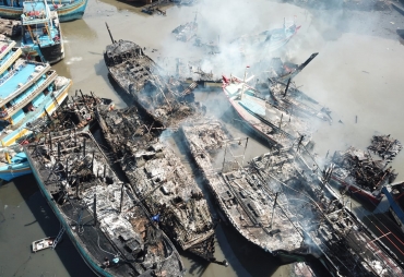 Polisi Selidiki Penyebab Terbakarnya 13 Kapal di Kota Tegal