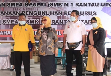 Wabup Labuhanbatu Hadiri Pengukuhan Pengurus Alumni SMEA Negeri 1 Rantau Utara 