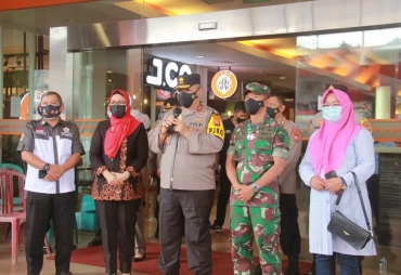 Antisipasi Lonjakan COVID-19 Pada Nataru Vaksinasi dan Prokes Jadi Pilihan Utama