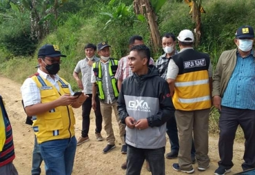 Wabup Karo dan Balai BPJN Sumut Tinjau Kondisi Jalan Liang Melas Datas