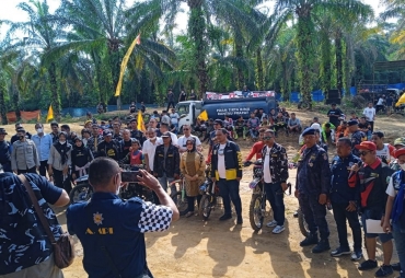 Wabup Labuhanbatu Hadiri Pembukaan Motocross dan Grasstrack Ampi Cimamen Tahu 45 2022