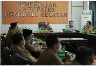 Bupati BS Akan Ngantor di Desa