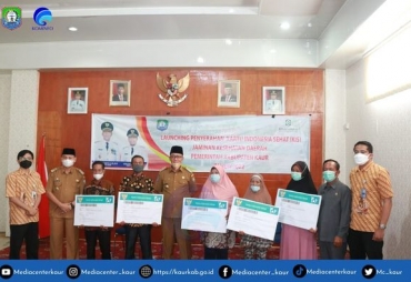 Launcing Penyerahan Kartu Indonesia Sehat (KIS) Jaminan Kesehatan Daerah Pemerintah Kabupaten Kaur Tahun 2022