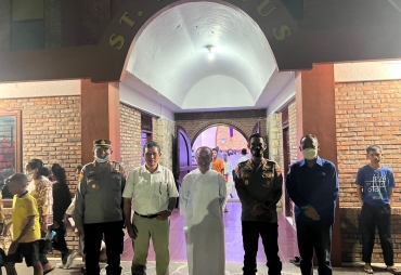 Kapolres Batu Bara Monitoring Kebaktian Kamis Putih