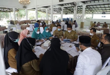 Asisten Perekonomian dan Pembangunan Buka Pertemuan POKJA Penurunan Angka Kematian Ibu dan Bayi