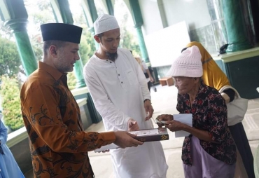 Wagubsu Serahkan Bantuan Kepada 185 Penerima Manfaat