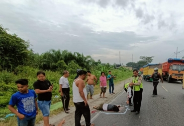Mobil Barang Vs Sepeda Motor Korban Tewas dengan Luka Robek di Kepala