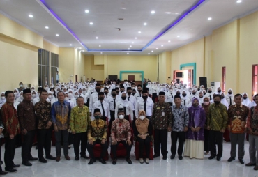 Penyerahan Secara Langsung SK CPNS Formasi Tahun 2021 Dan SK PPPK Tahap II Oleh Bupati BENTENG