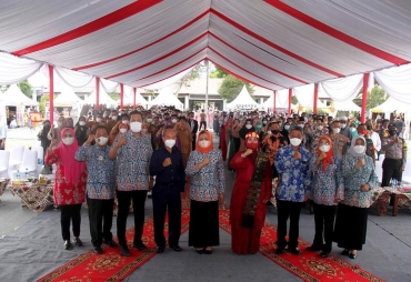 Nawal Lubis Apresiasi GLS Di SMAN 16 Medan