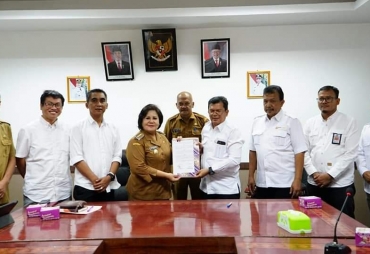 Bupati Karo Hadiri Serah Terima Pengelolaan Air Minum