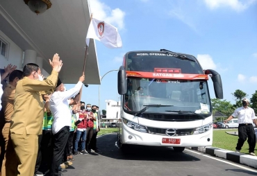 Gubernur Sumut Edy Rahmayadi Senin (13/6) pagi, kembali melepas keberangkatan tiga unit bus BKB Sumut, ditambah satu mobil pendukung