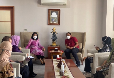  Audiensi Bupati BU dengan Menteri PPPA ( Foto : MC BU )