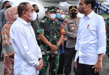 Gubsu dan Walkot Medan Sambut Kedatangan Presiden Jokowi