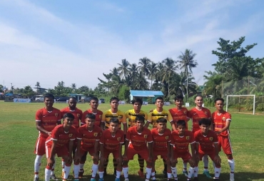 Pemain Batu Bara United saat foto bersama di lapangan Sania Putra, Kuala Tanjung (foto/istimewa)