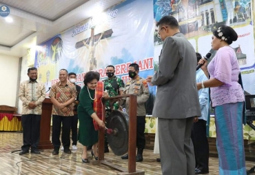 Bupati Buka Pesta Paduan Suara Gerejani Katolik Ke-3 di Kabupaten Karo