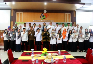 Sekretaris Daerah Provinsi Bengkulu Hamka Sabri saat membuka secara resmi Kegiatan Pembinaan Statistik Sektoral