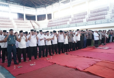 Wabup Hadiri Asahan Berdoa Untuk Aremania dan Sepakbola Indonesia