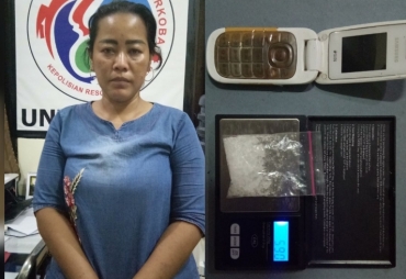 tersangka Dewi Herlina yang diamankan Polres Prabumuliha