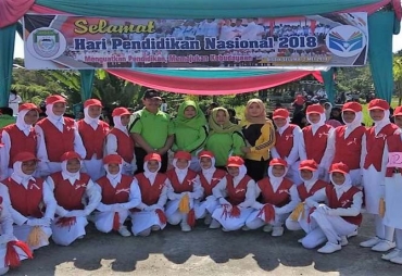 Kepala Dinas Foto bersama  