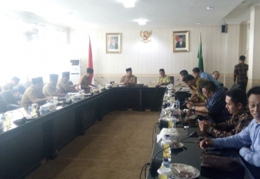 Rapat ini dihadiri langsung Plt Gubernur Bengkulu Rohidin Mersyah
