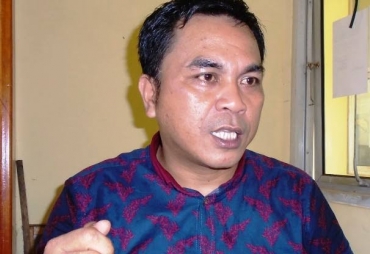 Ketua DPRD Benteng Tarmizi  saat Memberikan keterangan Ke Awak Media 