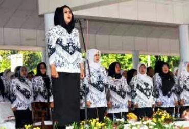 Bupati Karawang Pimpin Upacara