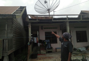 Rumah Warga Tampak Rusak dikarenakan Terkena Abu Vulkanik