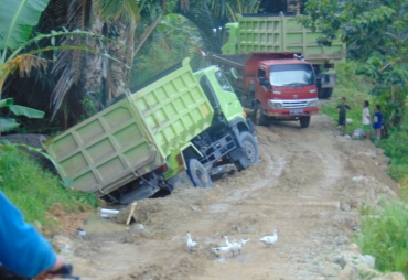 Proyek dikerjakan asal-asalan mengakibatkan Mobil Lepas Kendali