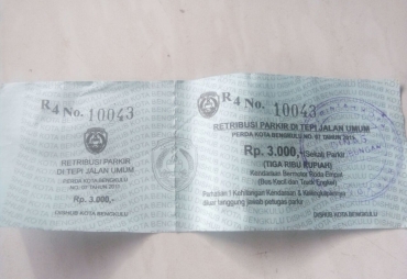 Tampak karcis yang diduga bukan Resmi 