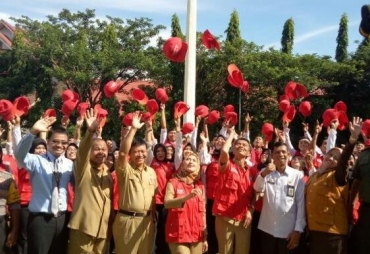 Bupati Lepas 62 Sarjana